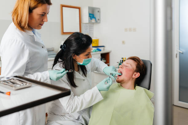 Best Emergency Treatment for Toothache in Chigan Center, MI